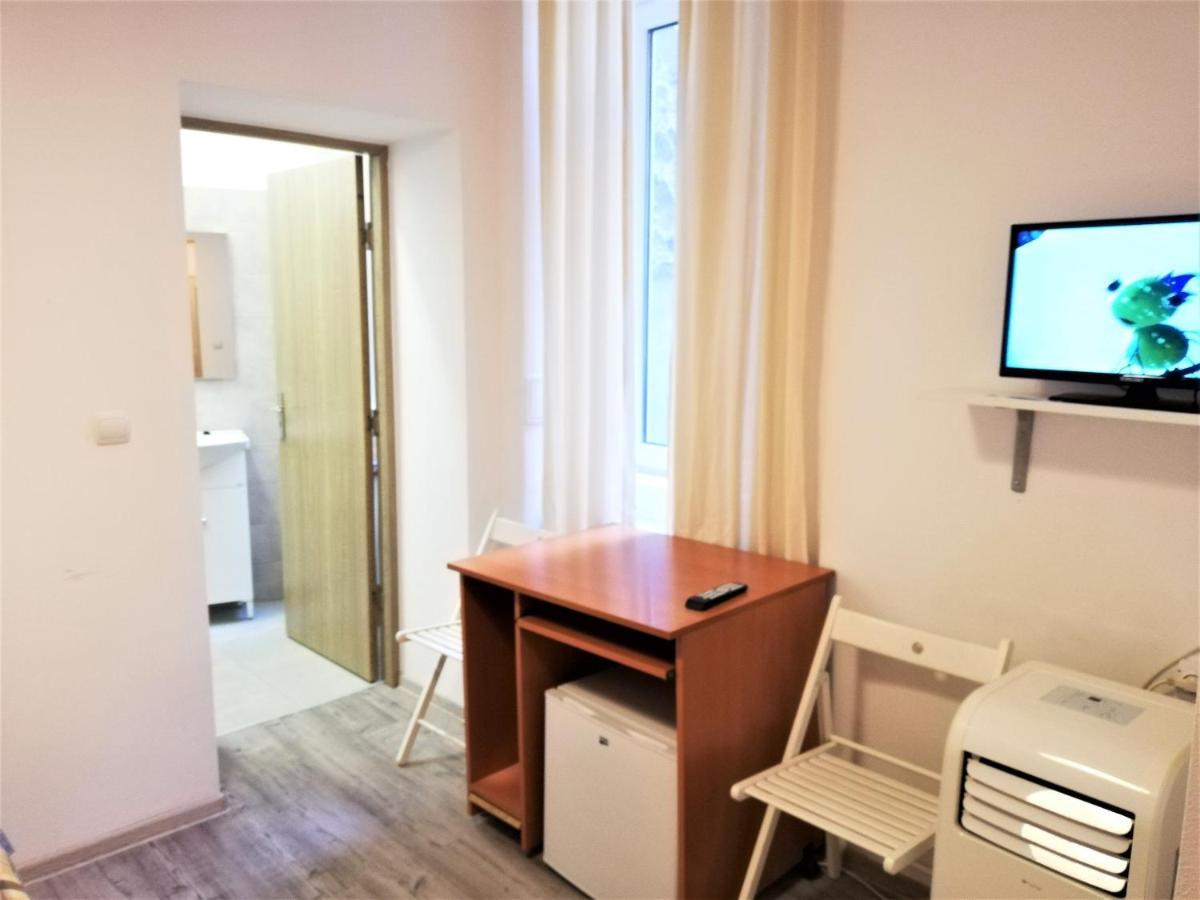 Studio Piata Amzei 1 Appartement Boekarest Buitenkant foto